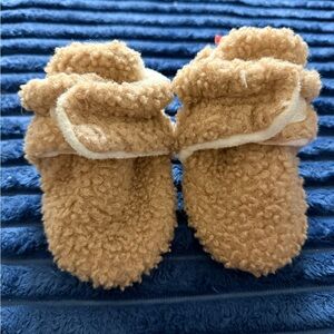 ☃️Cozy Tan Baby Booties
